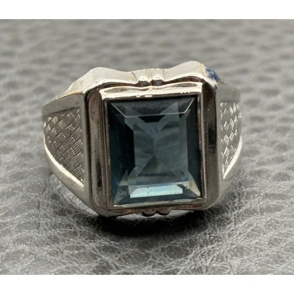 Vintage Men's 18K HGE White Gold Electroplate Blue Glass Signet Ring Size 11.5